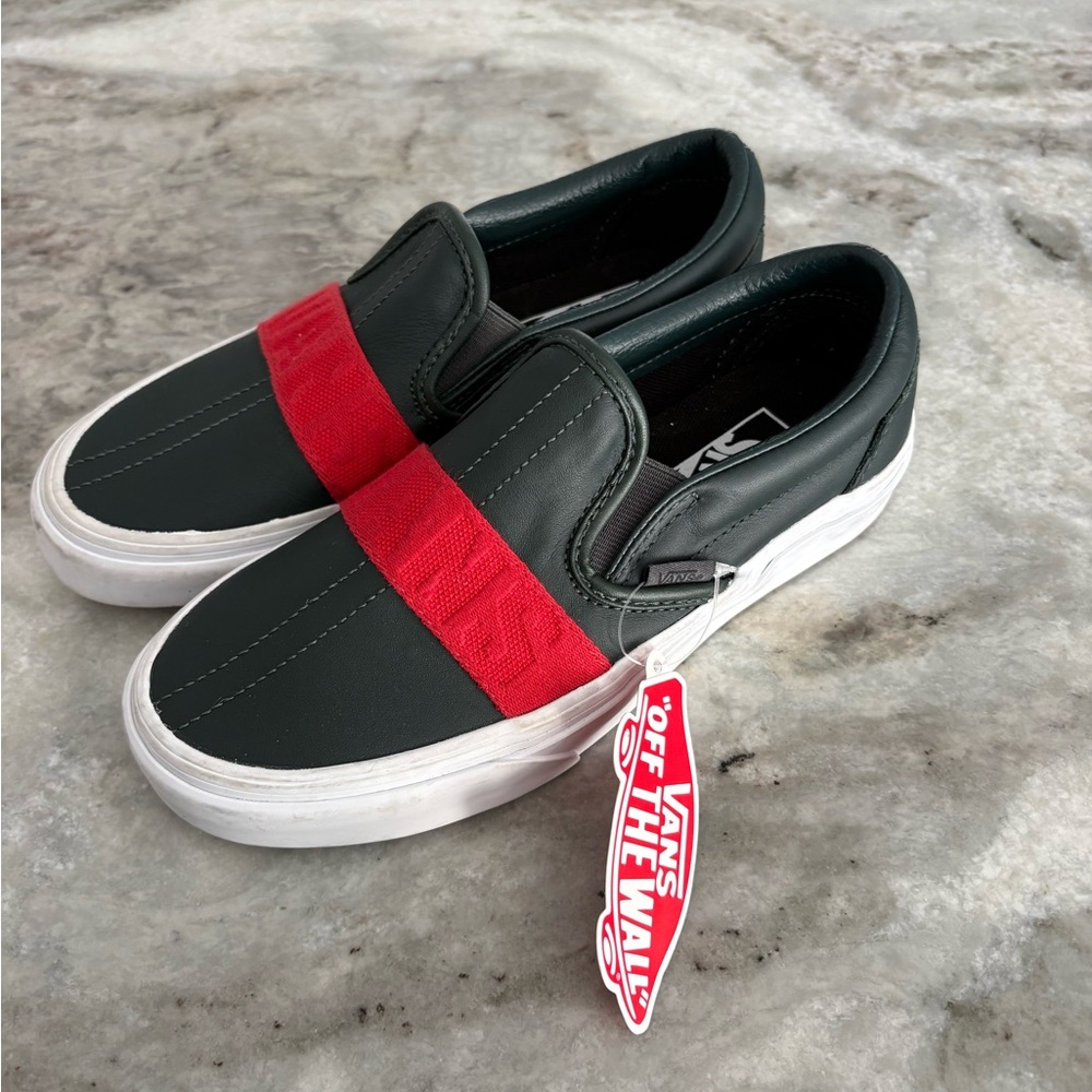 NWT Vans Dark Green Leather/Red Webbing Classic Slip-On Size Men 4 Women 5.5